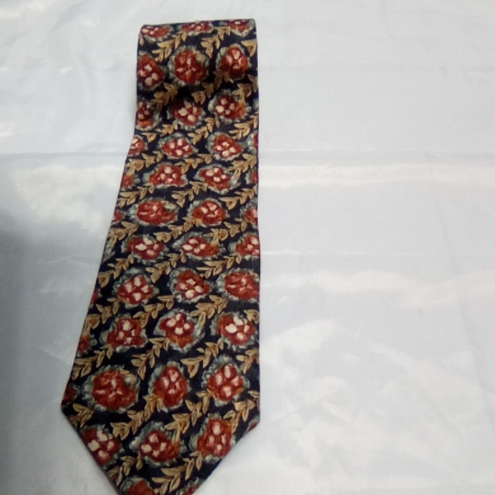 Geoffrey beene silk tie